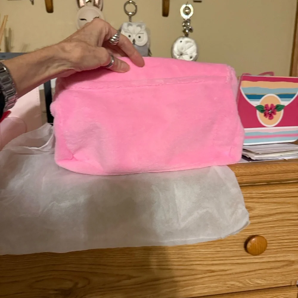 Chanel Precision VIP Promotion Crossbody Fuzzy Pink Bag - Picture 3 of 7